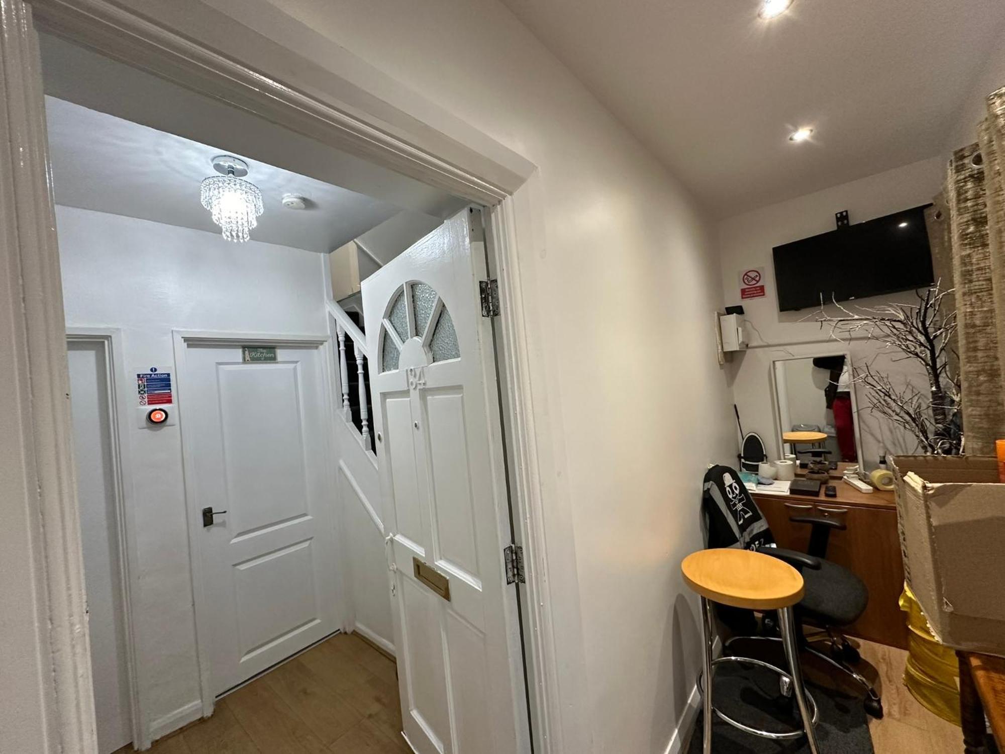 Luxury Ensuite 2Nd Studio Flat With Great Views In Keedonwood Road With Fully Own Bathroom Newly Added And Private Kitchenette Bromley Esterno foto