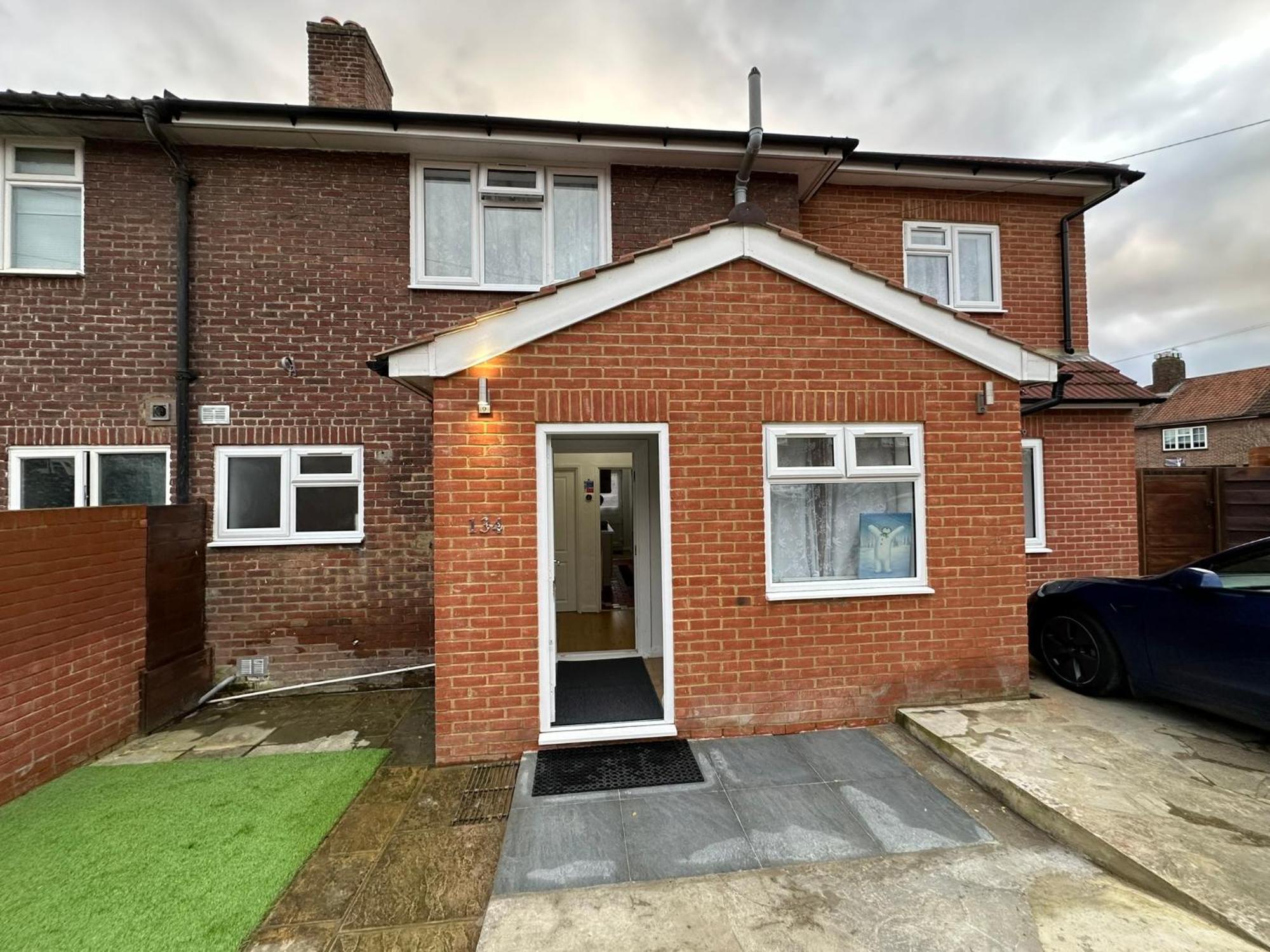 Luxury Ensuite 2Nd Studio Flat With Great Views In Keedonwood Road With Fully Own Bathroom Newly Added And Private Kitchenette Bromley Esterno foto