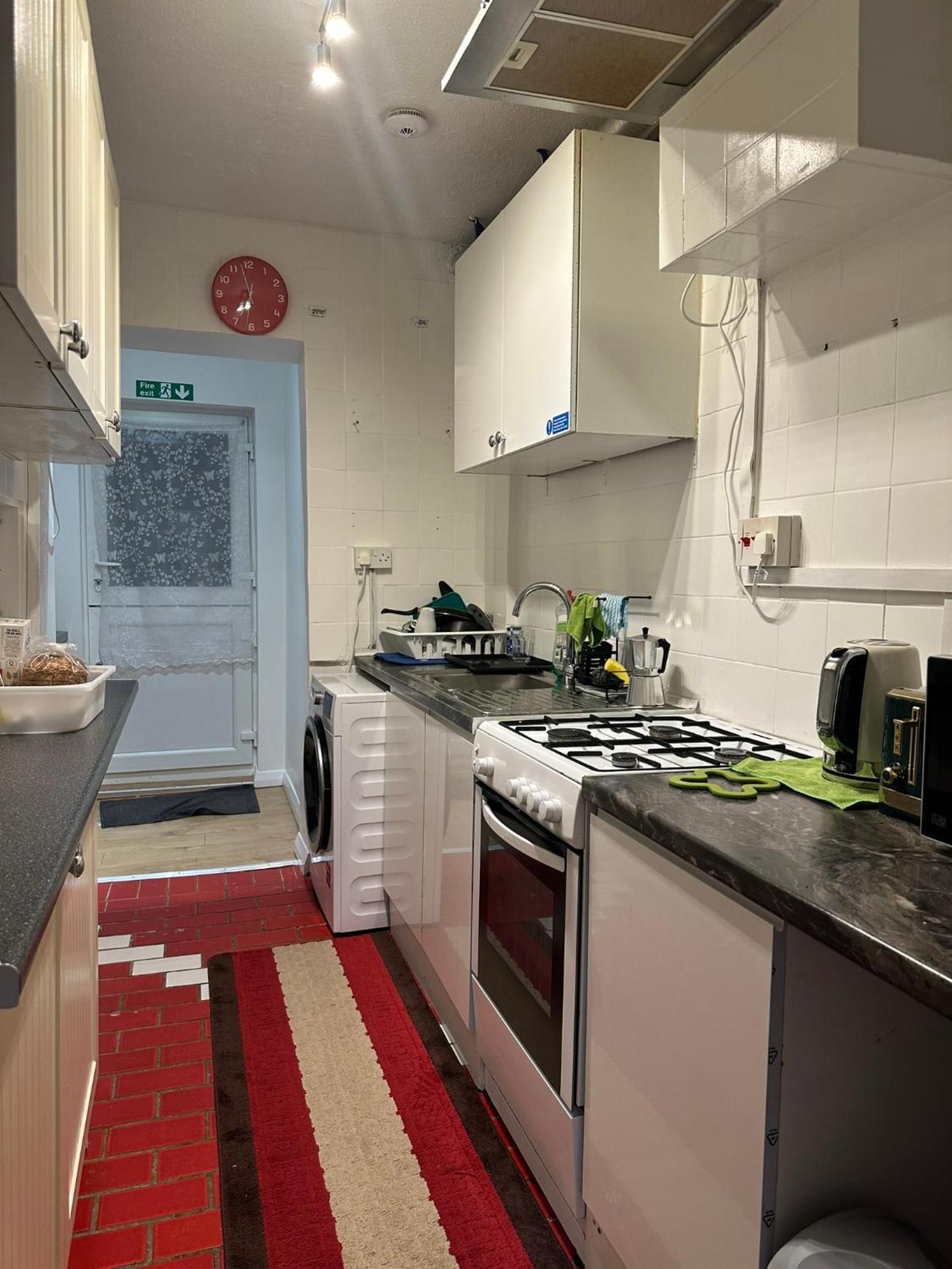 Luxury Ensuite 2Nd Studio Flat With Great Views In Keedonwood Road With Fully Own Bathroom Newly Added And Private Kitchenette Bromley Esterno foto